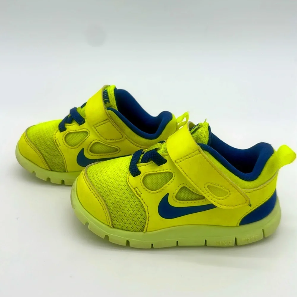 Nike Baby Toddler Medium Green Shoes 580561-700 Size 7 C Velcro Strap